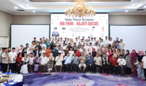 [Foto] IKA FH Unhas saat menghadiri Acara Bukber bareng Kajati Sulsel yang dihadiri Wali Kota Makassar beberapa waktu lalu. (Assets:IST)