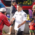 Wali Kota Tasming di Pasar Sumpang Minangae Parepare, Rabu (06/8) pagi.(foto/ist)