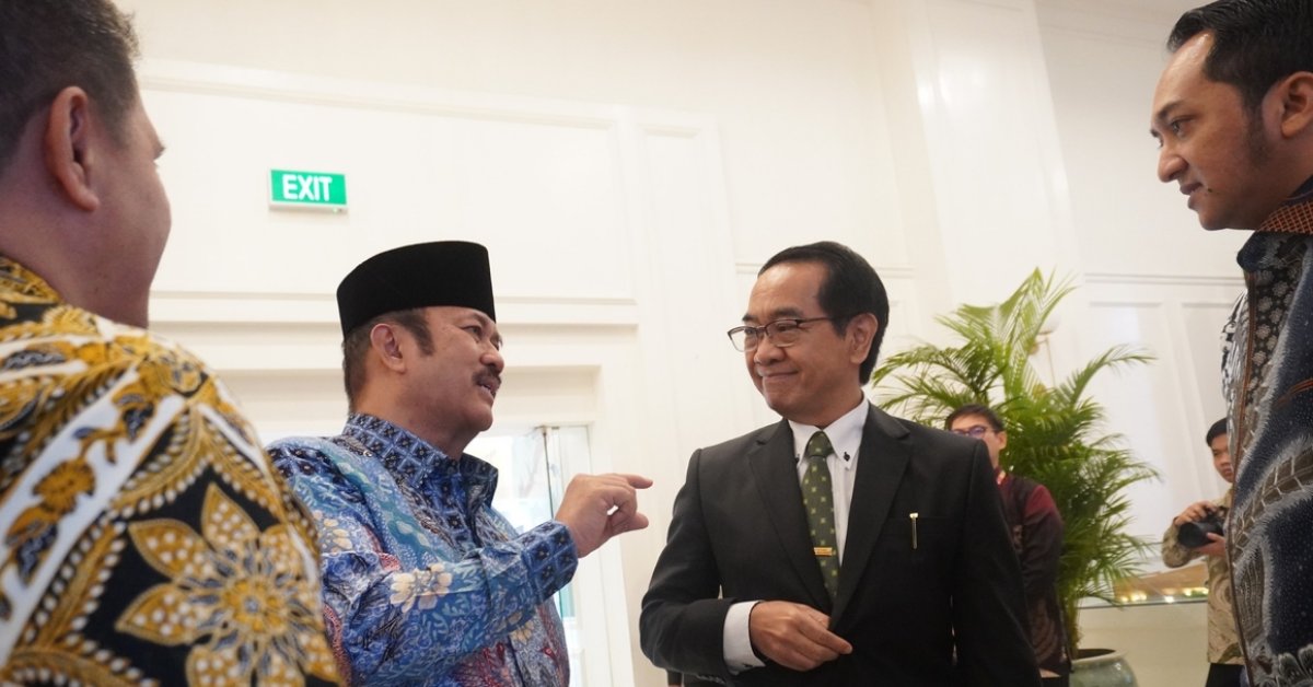 Rektor Unhas Prof JJ