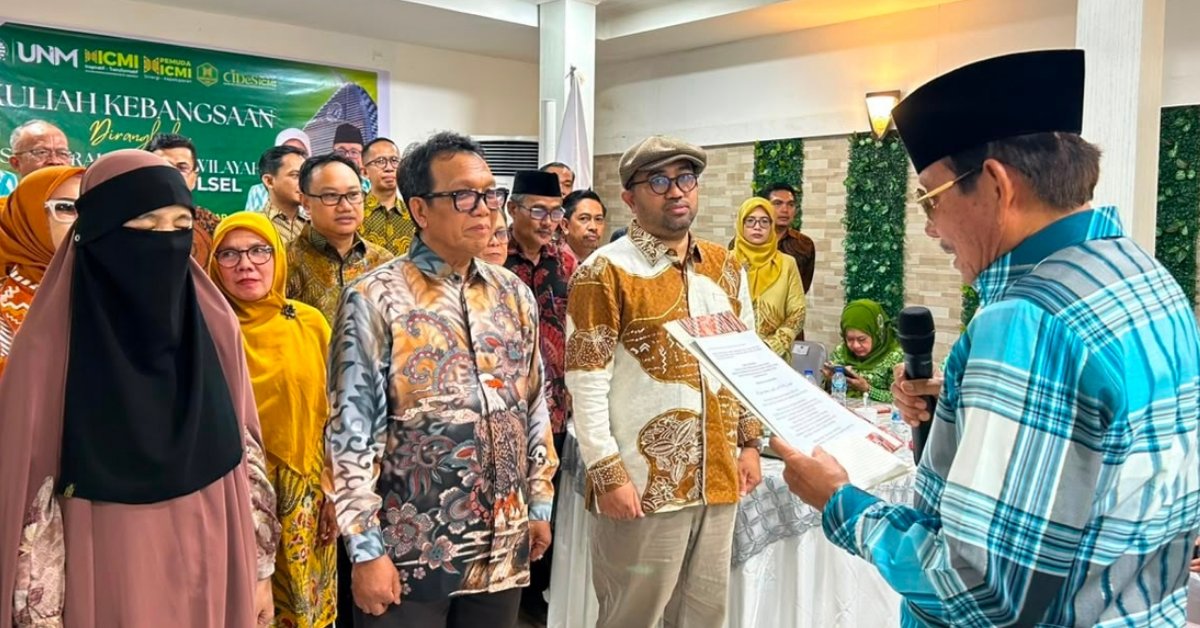 Pelantikan Pengurus CIDES ICMI Sulsel.(foto/ist)