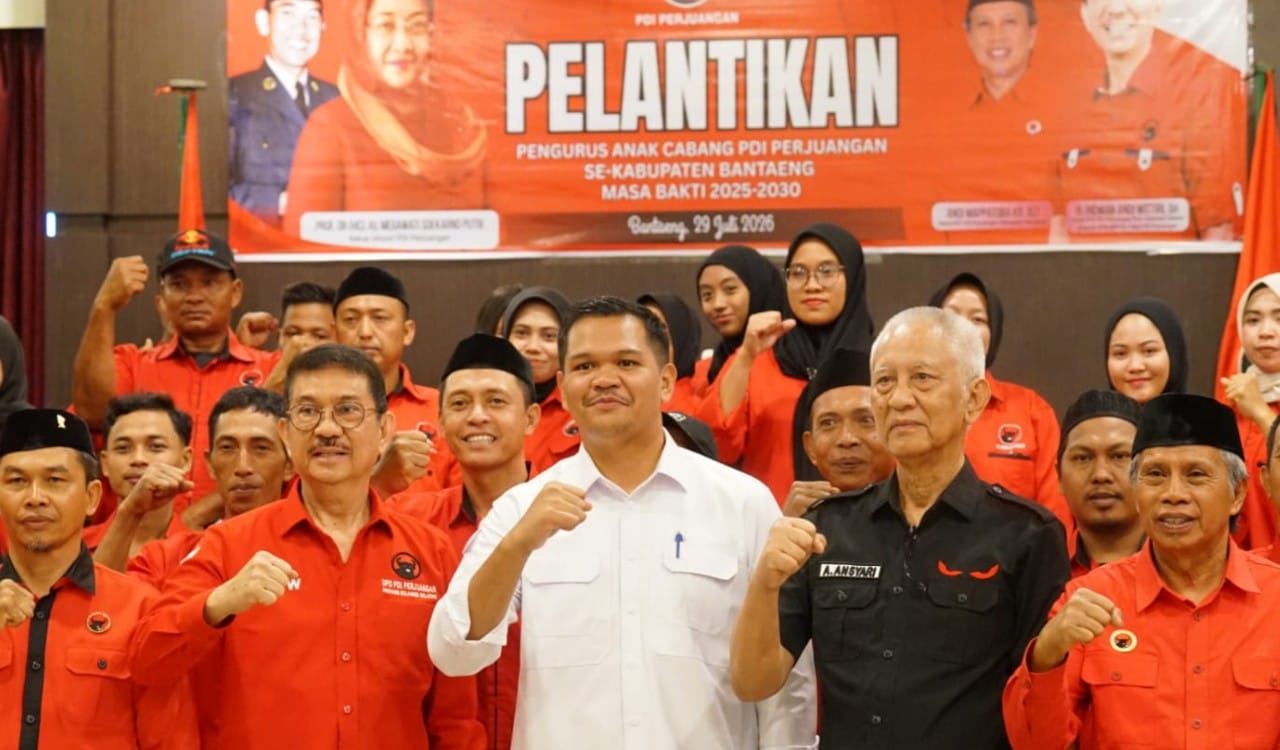 Bupati Uji Nurdin hadiri pelantikan PAC PDIP Bantaeng.(foto/ist)